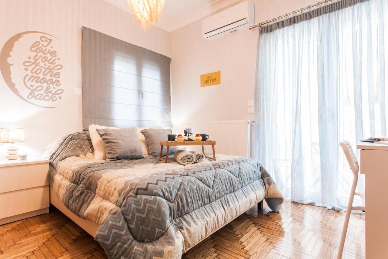 Luxury Seaside Apartment Next To Starbucks Opossite The Beach Park Of Flisvos Athena Bagian luar foto