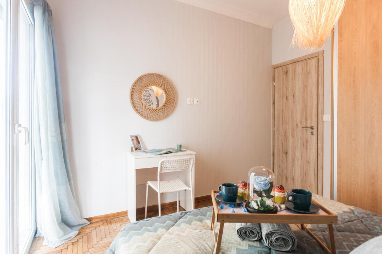 Luxury Seaside Apartment Next To Starbucks Opossite The Beach Park Of Flisvos Athena Bagian luar foto